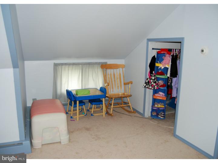 22 Inland Road Levittown, PA 19057 - Photo 21 of 22 Bedroom - Main