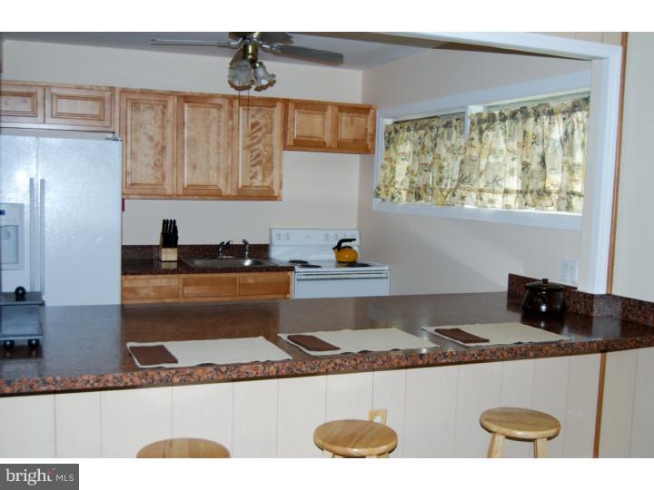 22 Inland Road Levittown, PA 19057 - Photo 6 of 22 Kitchen