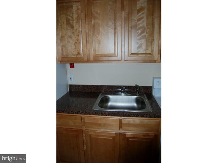 22 Inland Road Levittown, PA 19057 - Photo 8 of 22 Kitchen