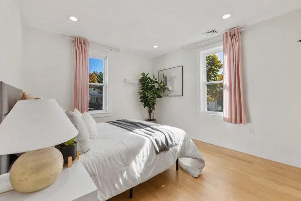 $1,990,000 | 303 Russett Road, Chestnut Hill, MA 02467