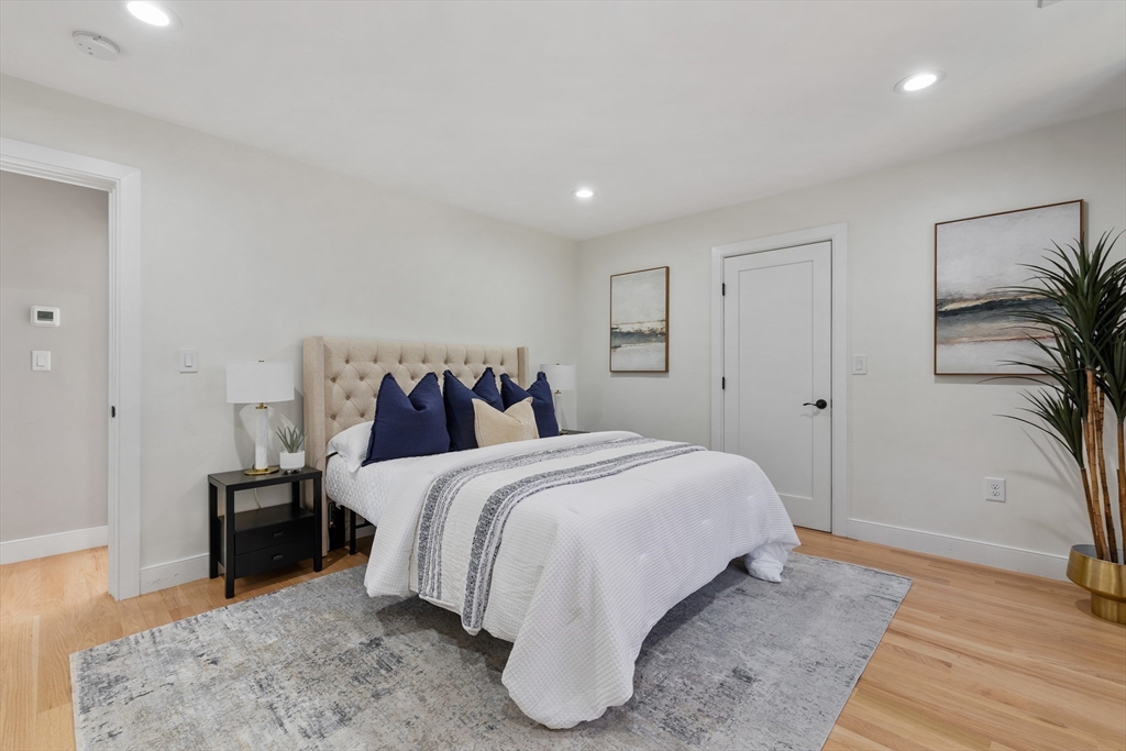 303 Russett Road Chestnut Hill, MA 02467 - Photo 23 of 36