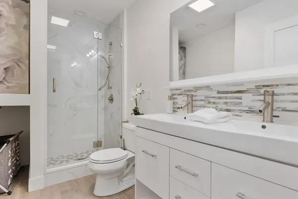 $1,990,000 | 303 Russett Road, Chestnut Hill, MA 02467