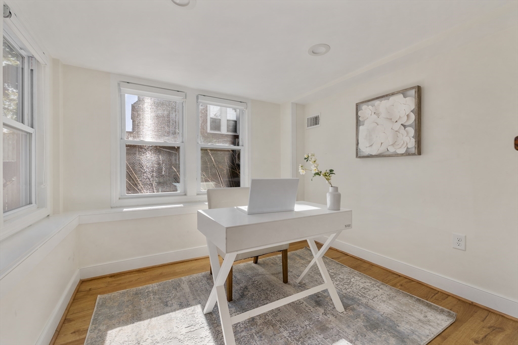 303 Russett Road Chestnut Hill, MA 02467 - Photo 32 of 36