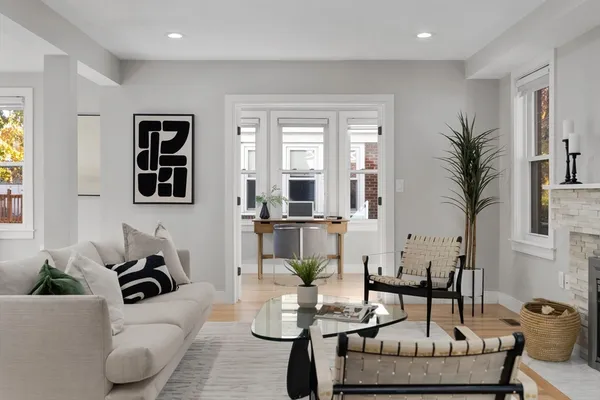 $1,990,000 | 303 Russett Road, Chestnut Hill, MA 02467