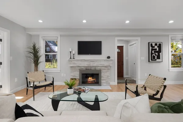 $1,990,000 | 303 Russett Road, Chestnut Hill, MA 02467