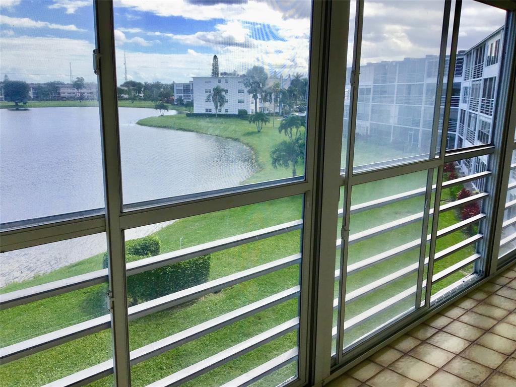 3032 Exeter, Unit 3032 Boca Raton, FL 33434 - Photo 27 of 32 a view of outdoor from window