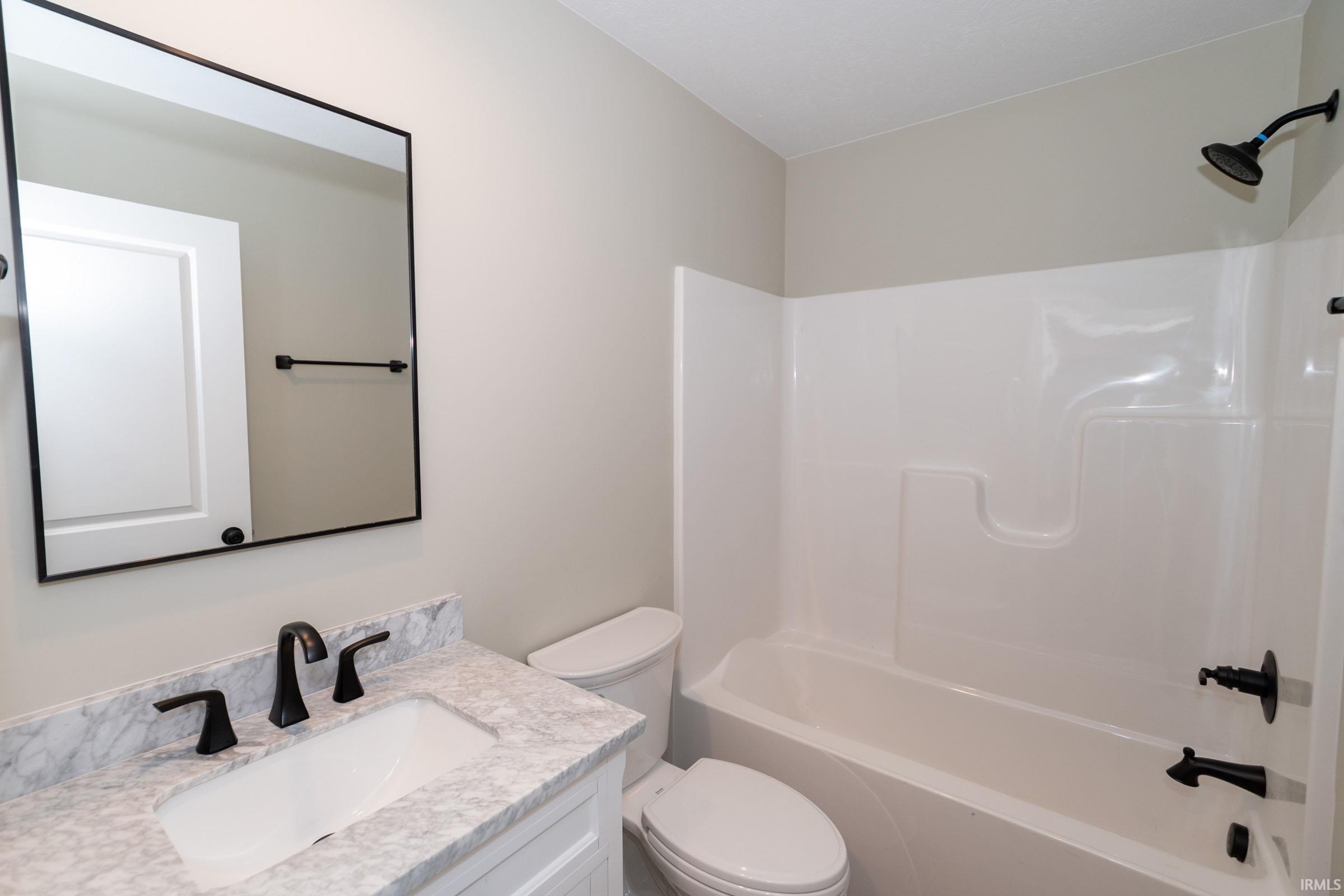 455 James Street Elkhart, IN 46516 - Photo 8 of 36