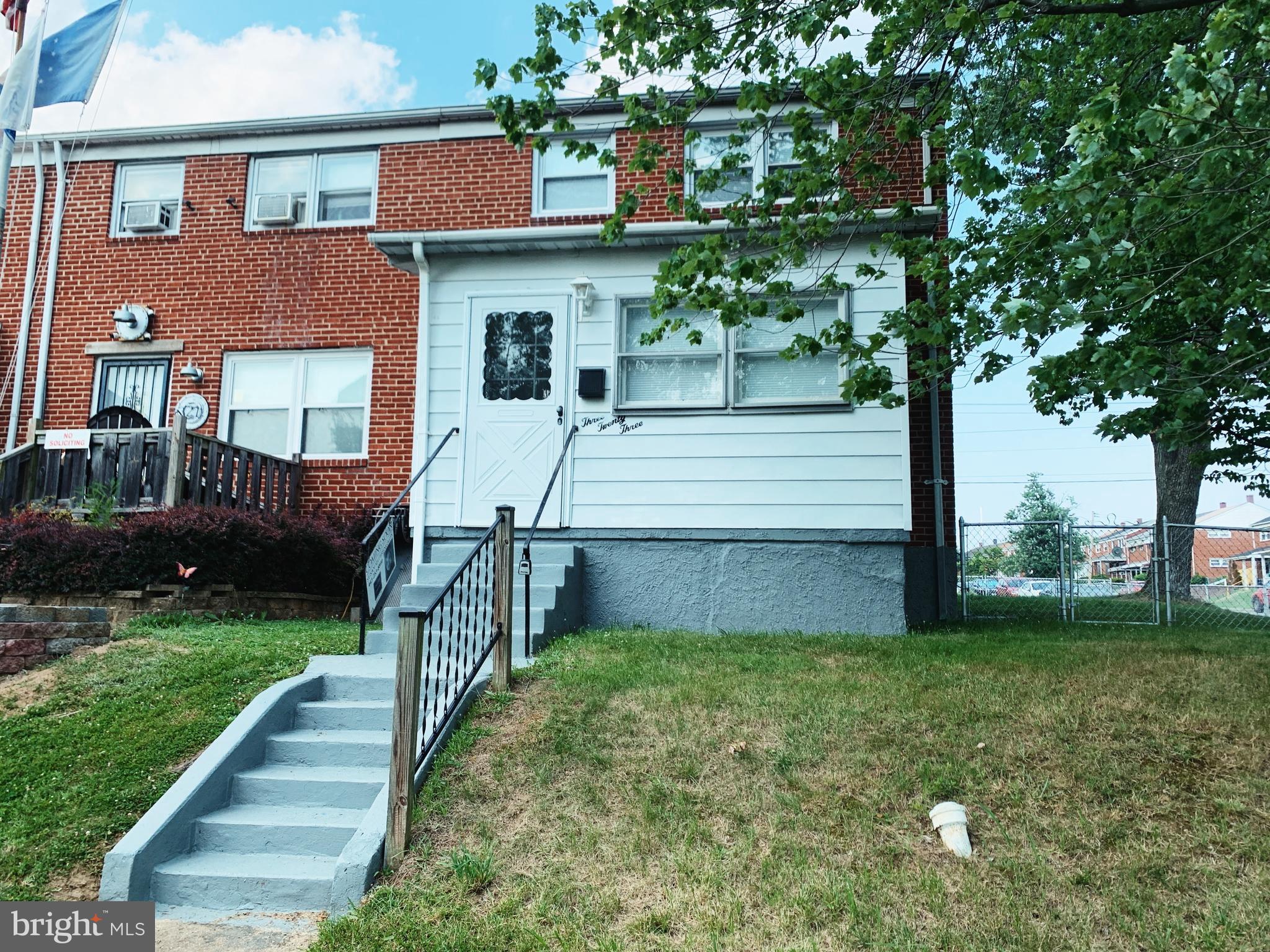 323 Southeastern Terrace Baltimore, MD 21221 - Photo 2 of 42 Gallery Image 2