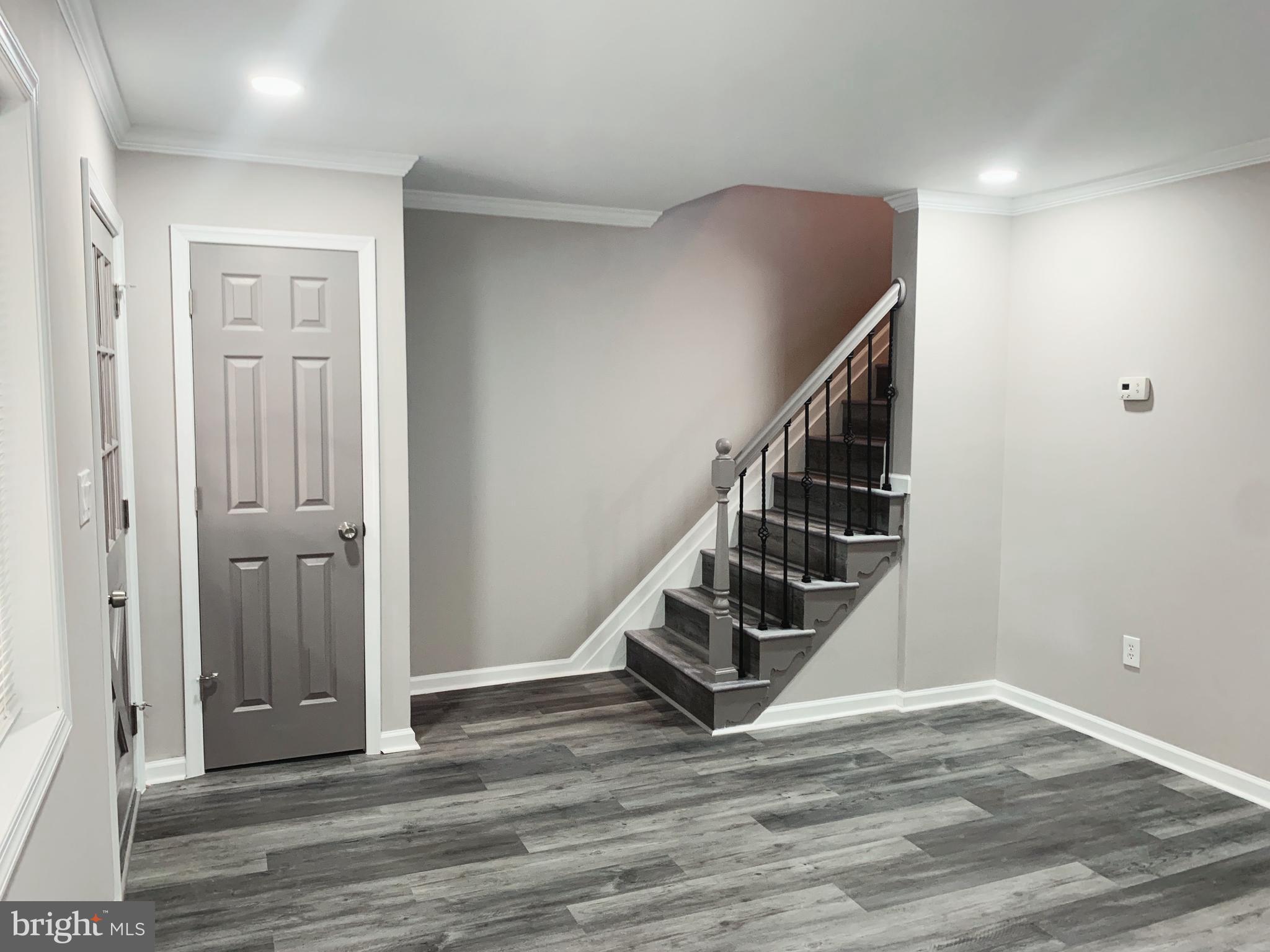 323 Southeastern Terrace Baltimore, MD 21221 - Photo 3 of 42 Gallery Image 3