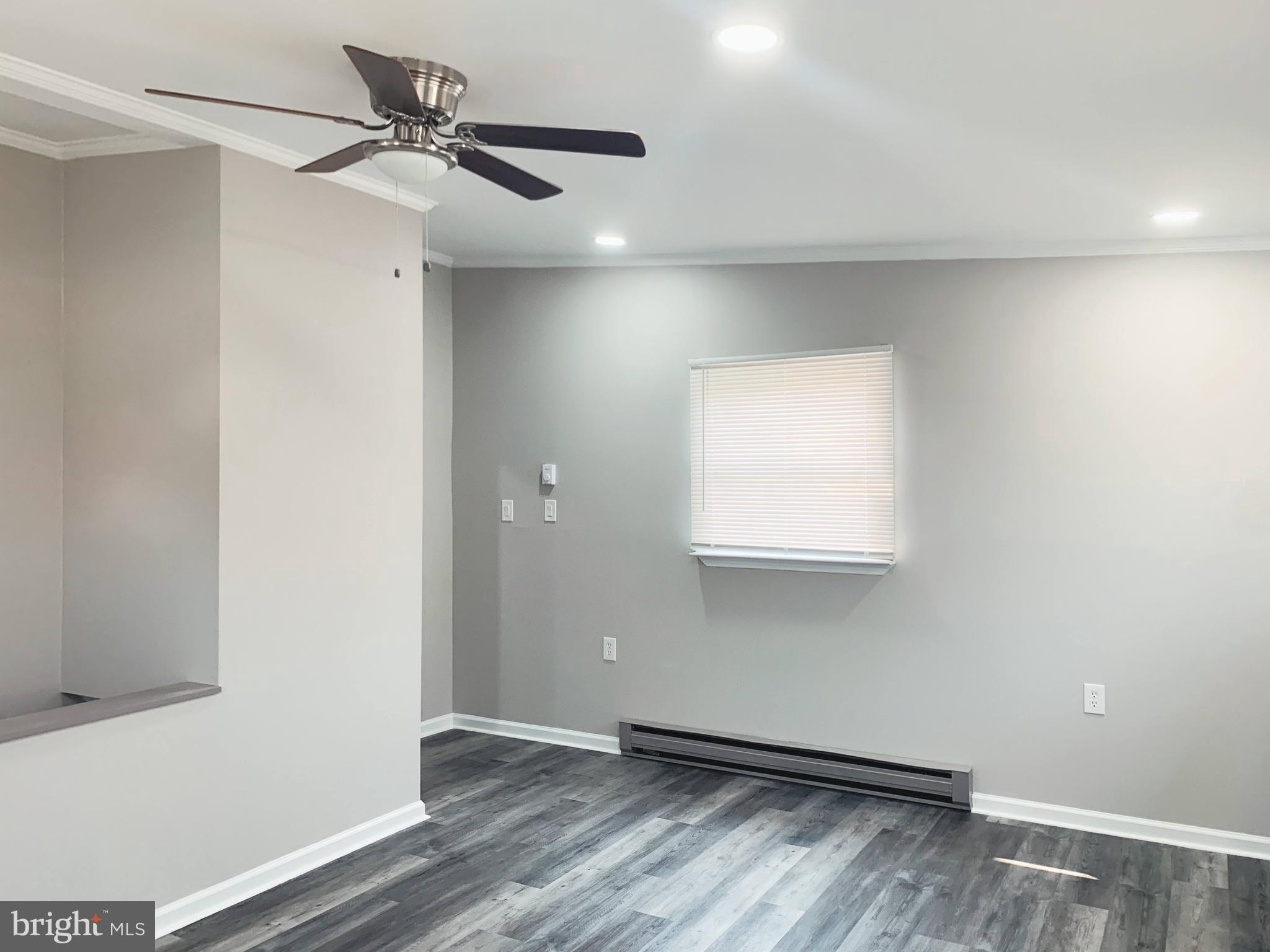 323 Southeastern Terrace Baltimore, MD 21221 - Photo 5 of 42 Gallery Image 5