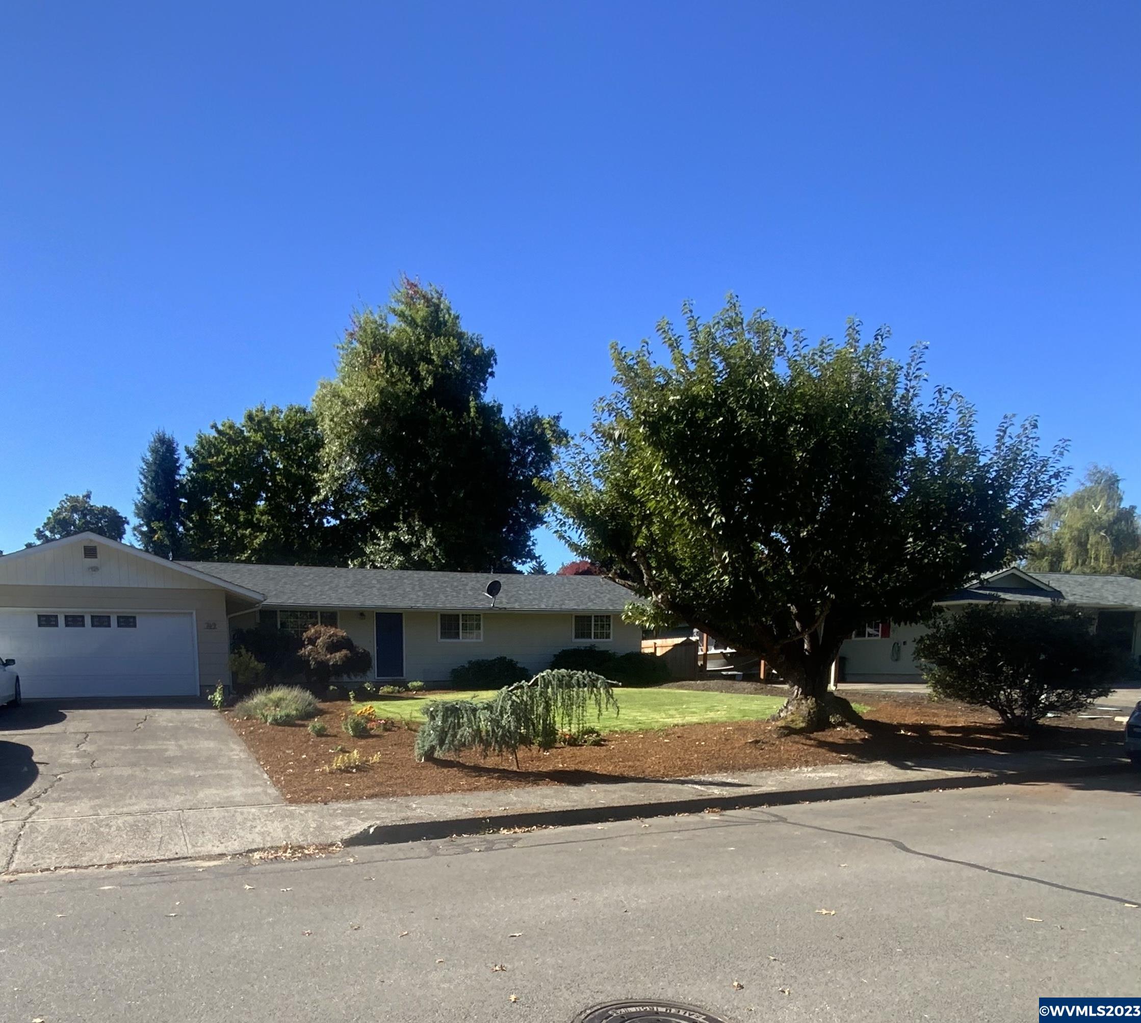 749 Southwest Mill Street Dallas, OR 97338 - Photo 2 of 21 Gallery Image 2