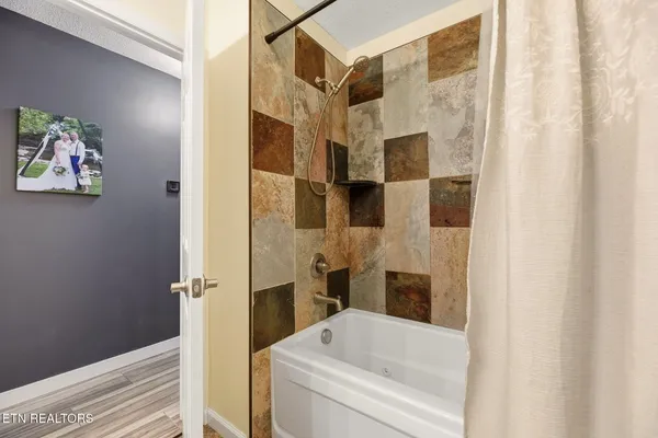 $579,000 | 9957 Tierra Verde Drive, Knoxville, TN 37922