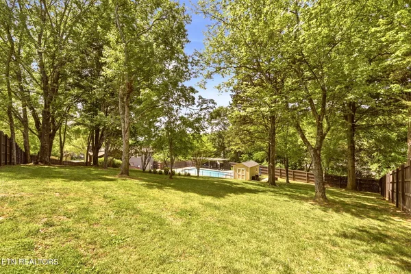 $579,000 | 9957 Tierra Verde Drive, Knoxville, TN 37922
