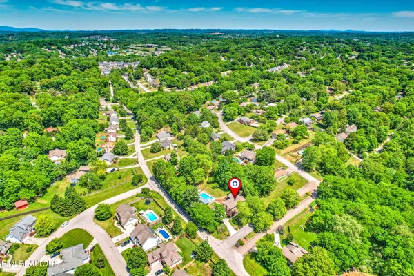 $579,000 | 9957 Tierra Verde Drive, Knoxville, TN 37922