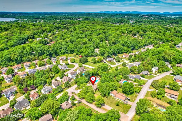 $579,000 | 9957 Tierra Verde Drive, Knoxville, TN 37922