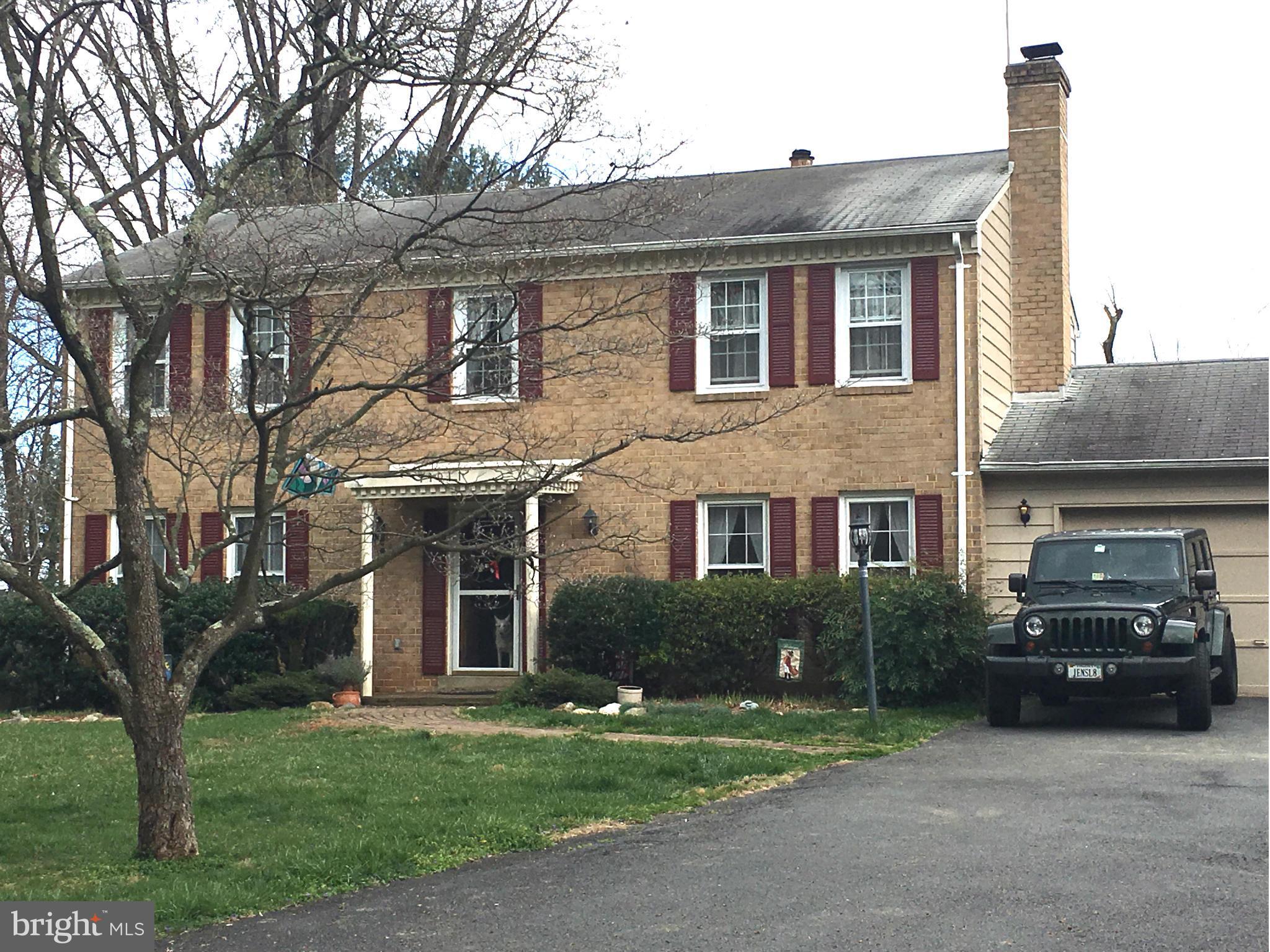 11911 Bennett Road Herndon, VA 20171 - Photo 25 of 27 Exterior (Front)