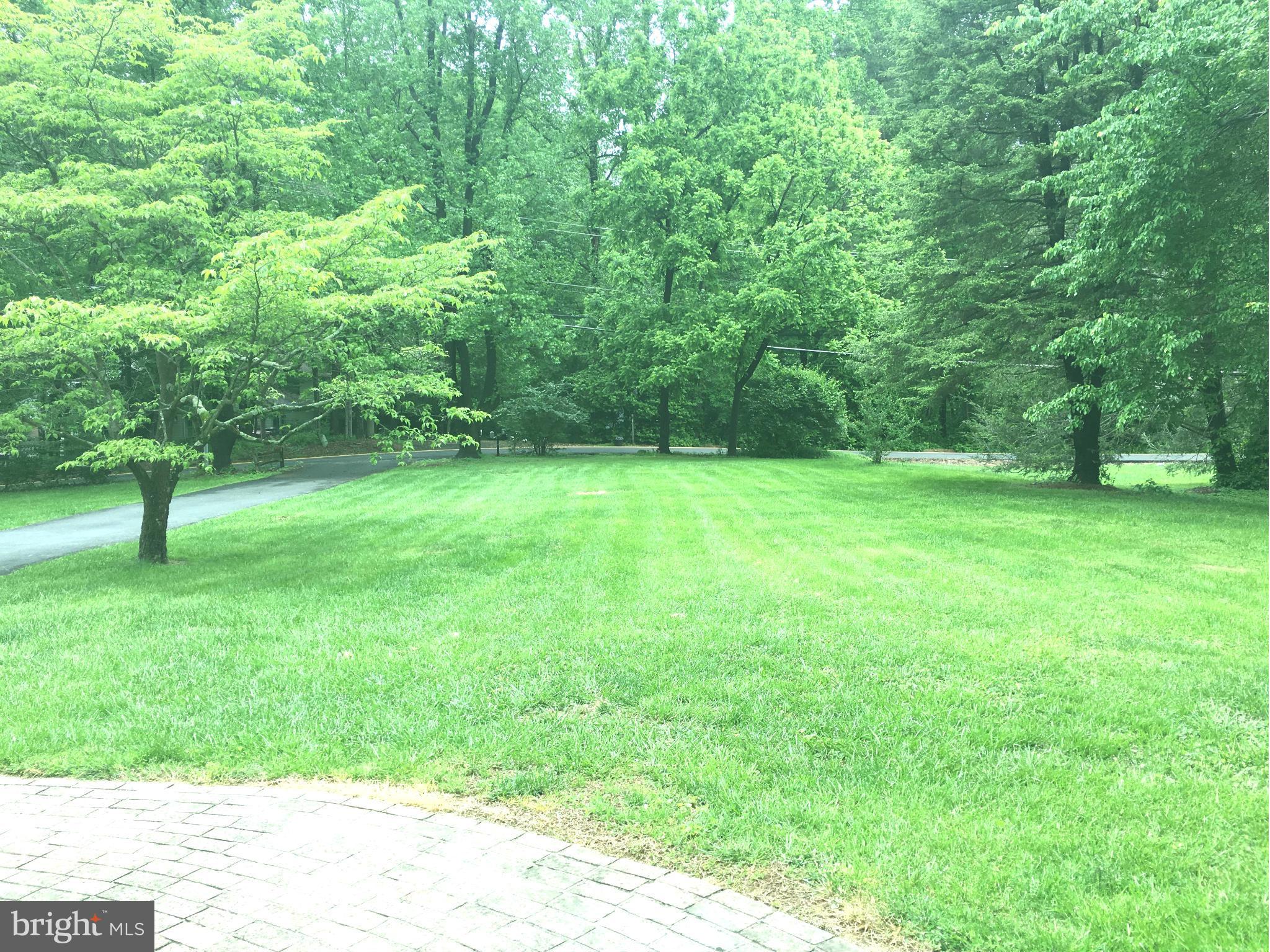 11911 Bennett Road Herndon, VA 20171 - Photo 4 of 27 Exterior (Front)