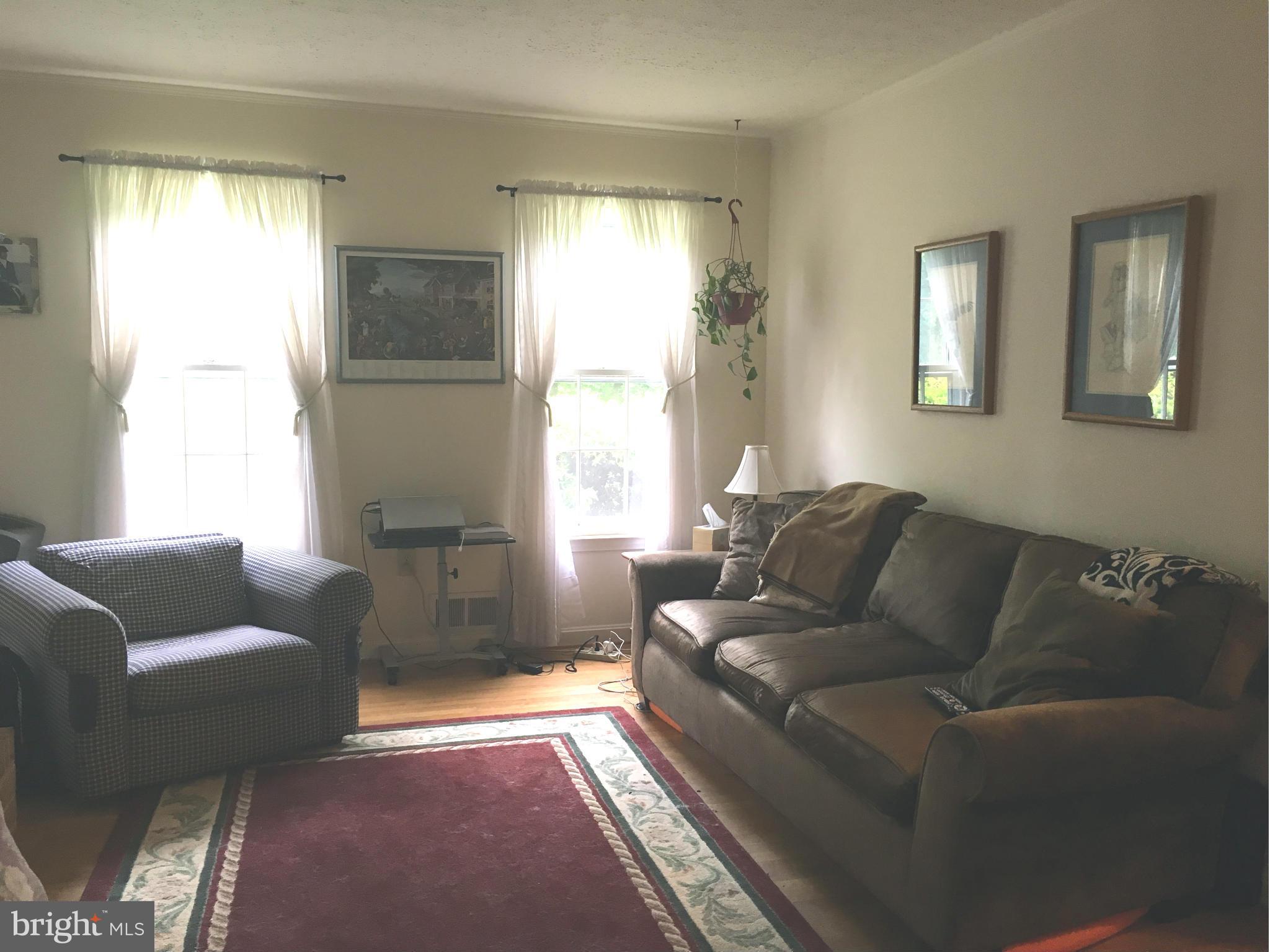 11911 Bennett Road Herndon, VA 20171 - Photo 10 of 27 Family Room