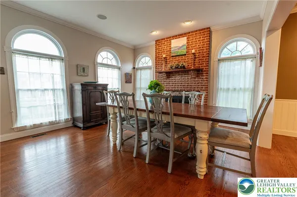 $879,900 | 4260 Farmersville Court, Easton, PA 18045