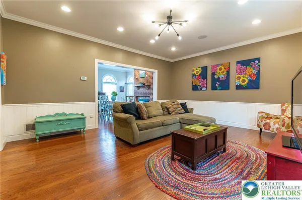 $879,900 | 4260 Farmersville Court, Easton, PA 18045