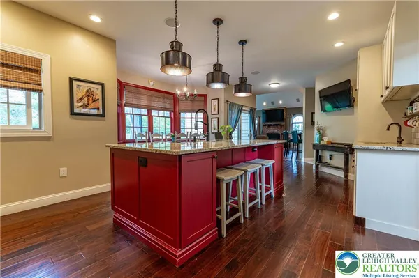 $879,900 | 4260 Farmersville Court, Easton, PA 18045