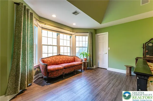 $879,900 | 4260 Farmersville Court, Easton, PA 18045