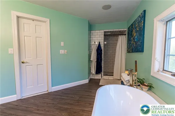 $879,900 | 4260 Farmersville Court, Easton, PA 18045