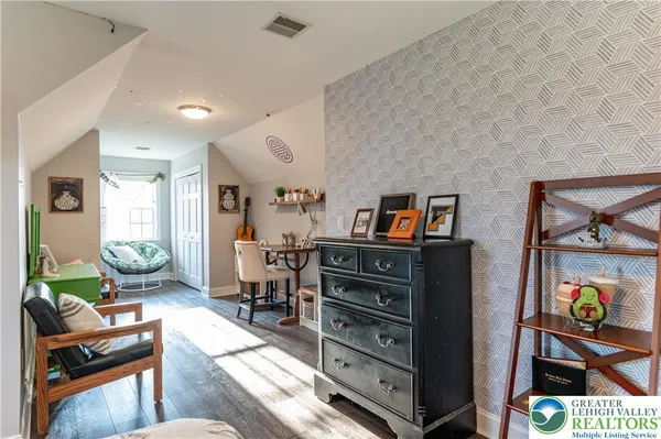 $879,900 | 4260 Farmersville Court, Easton, PA 18045