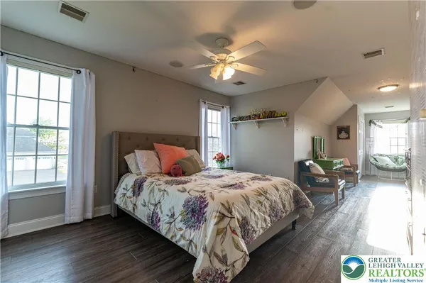 $879,900 | 4260 Farmersville Court, Easton, PA 18045