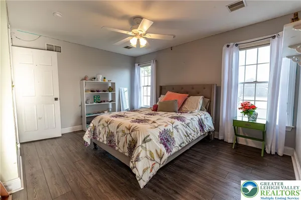 $879,900 | 4260 Farmersville Court, Easton, PA 18045