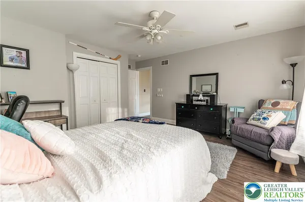 $879,900 | 4260 Farmersville Court, Easton, PA 18045