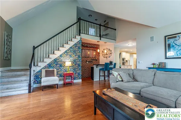 $879,900 | 4260 Farmersville Court, Easton, PA 18045