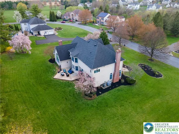 $879,900 | 4260 Farmersville Court, Easton, PA 18045