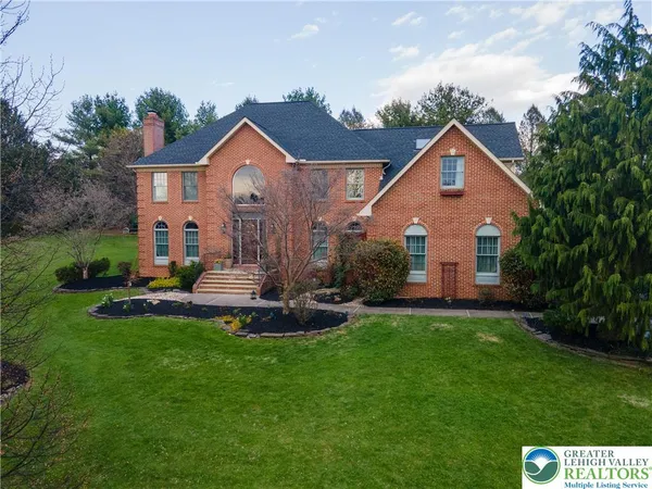 $879,900 | 4260 Farmersville Court, Easton, PA 18045