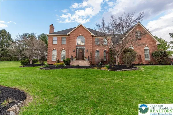 $879,900 | 4260 Farmersville Court, Easton, PA 18045