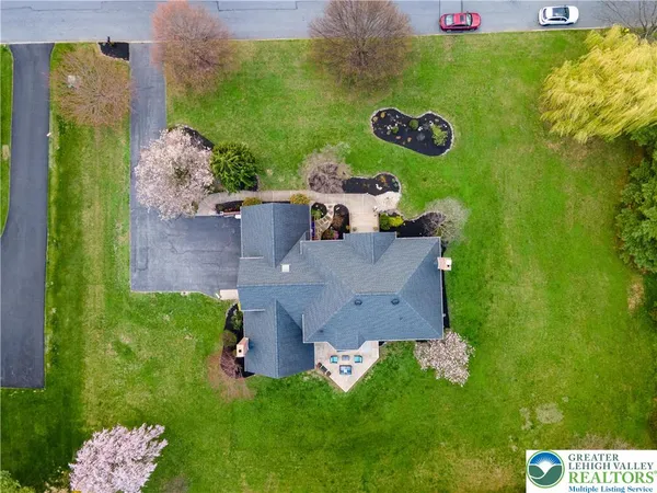$879,900 | 4260 Farmersville Court, Easton, PA 18045