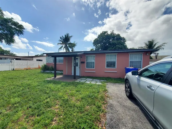 $3,500 | 1810 North 62nd Avenue, Hollywood, FL 33024