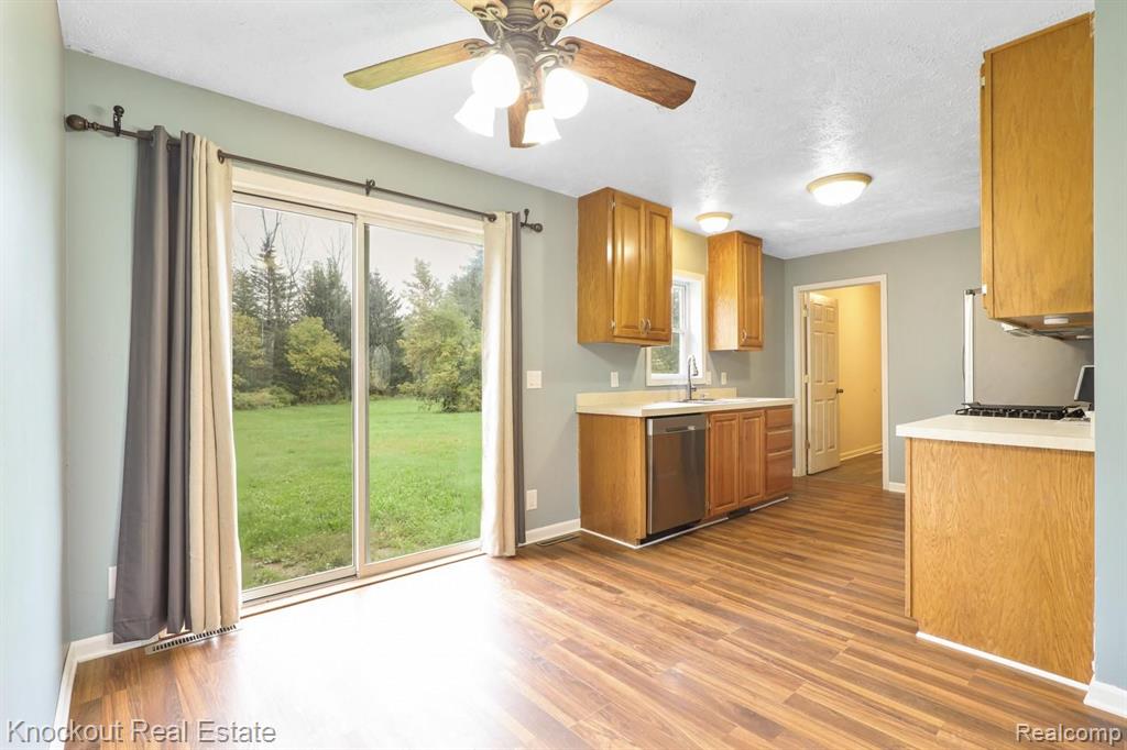 6024 Gunnell Road Millington, MI 48746 - Photo 7 of 35