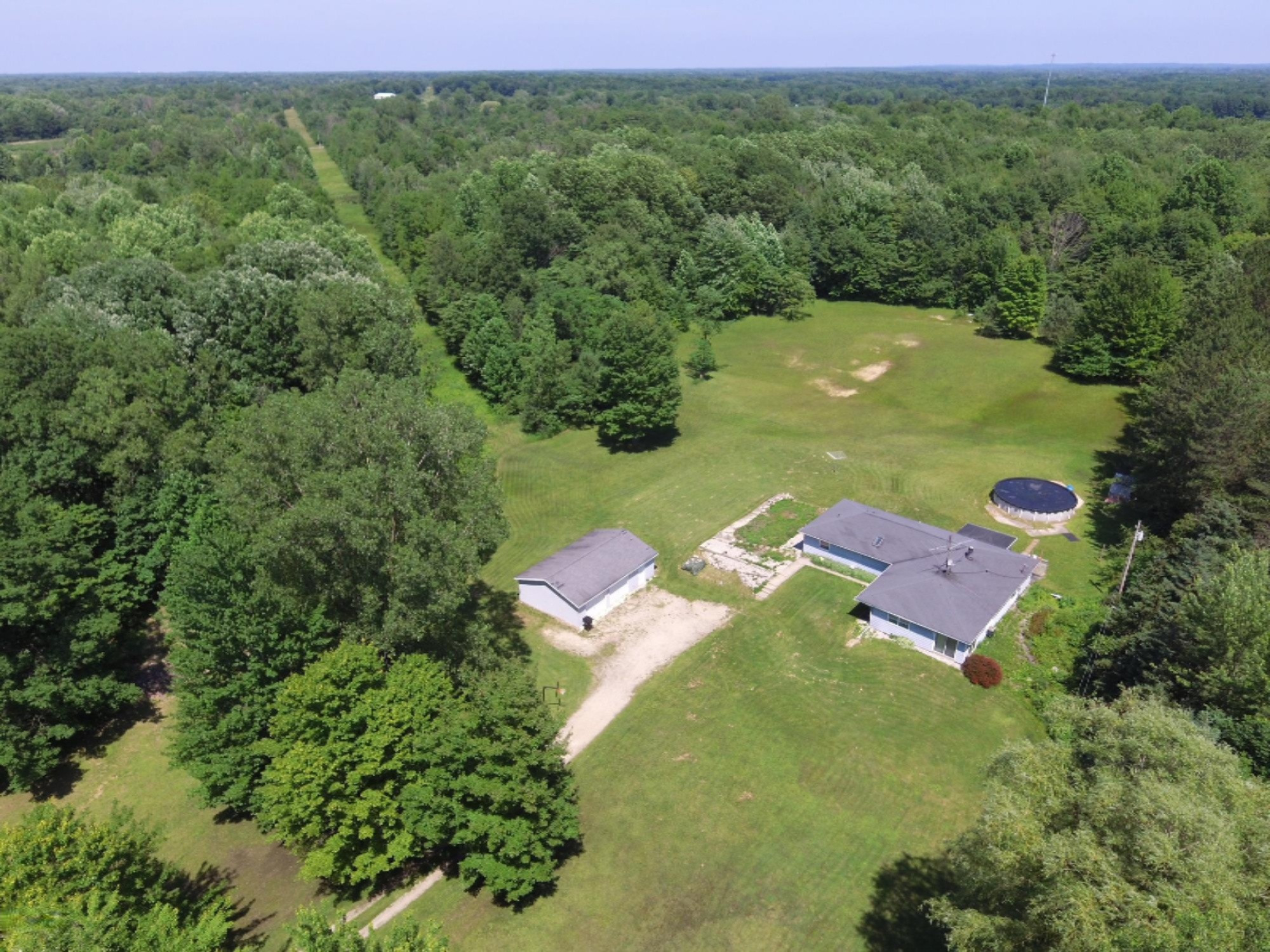 6278 Defield Road Coloma, MI 49038 - Photo 8 of 39 8