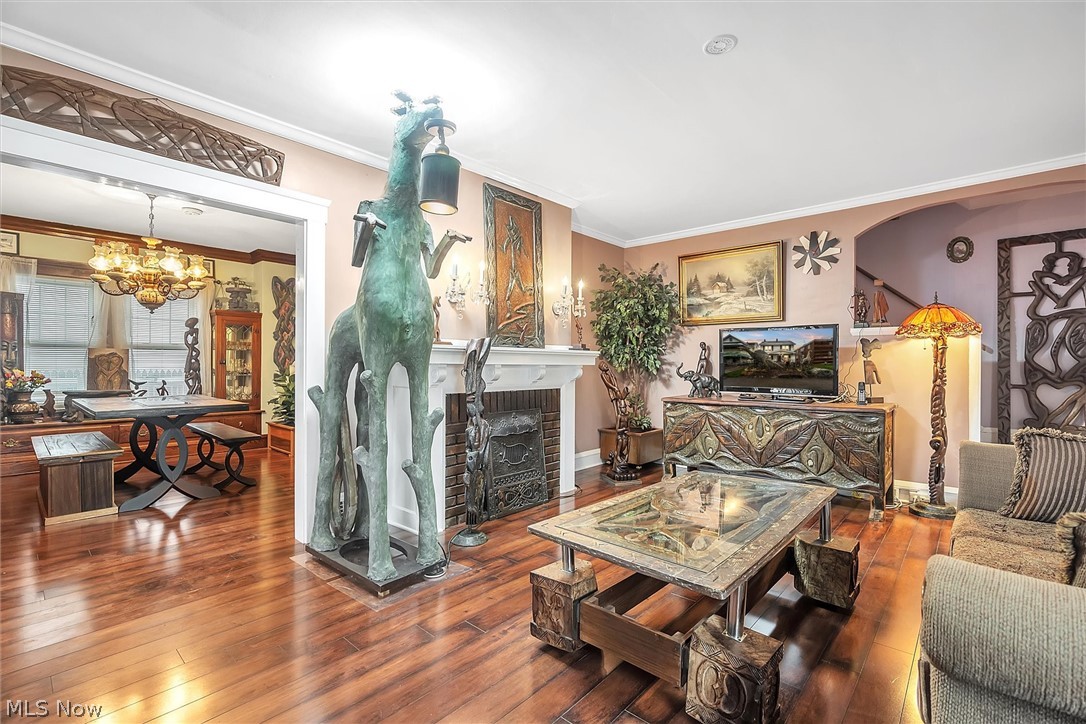 3553 Bosworth Road Cleveland, OH 44111 - Photo 7 of 32 Gallery Image 7