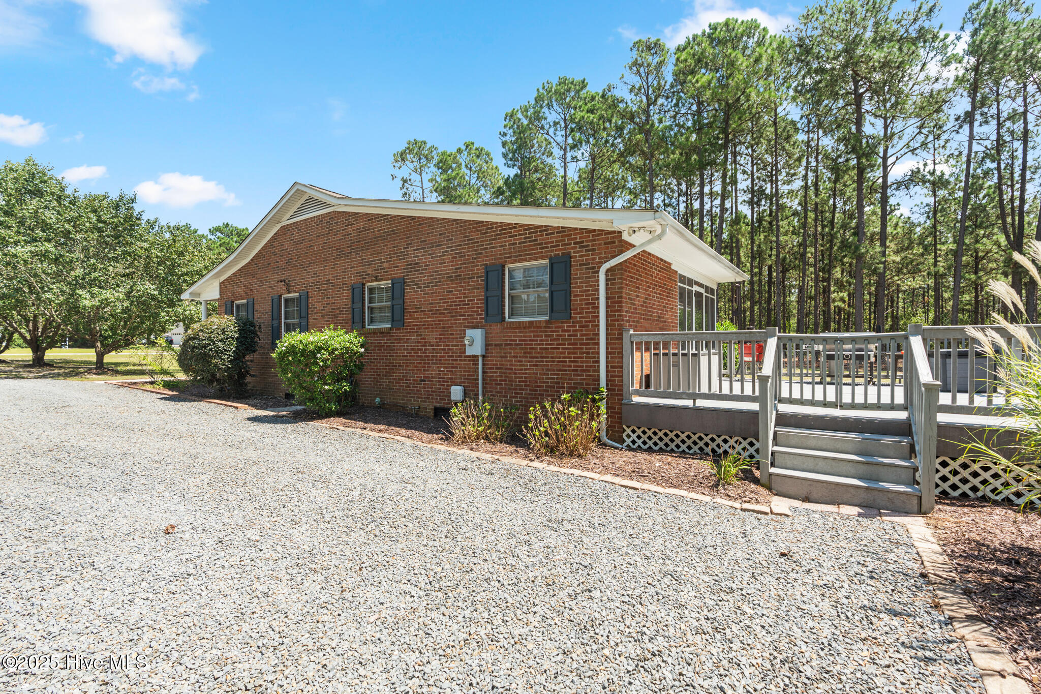 140 East V Hogan Drive Rockingham, NC 28379 - Photo 5 of 33 A7401781