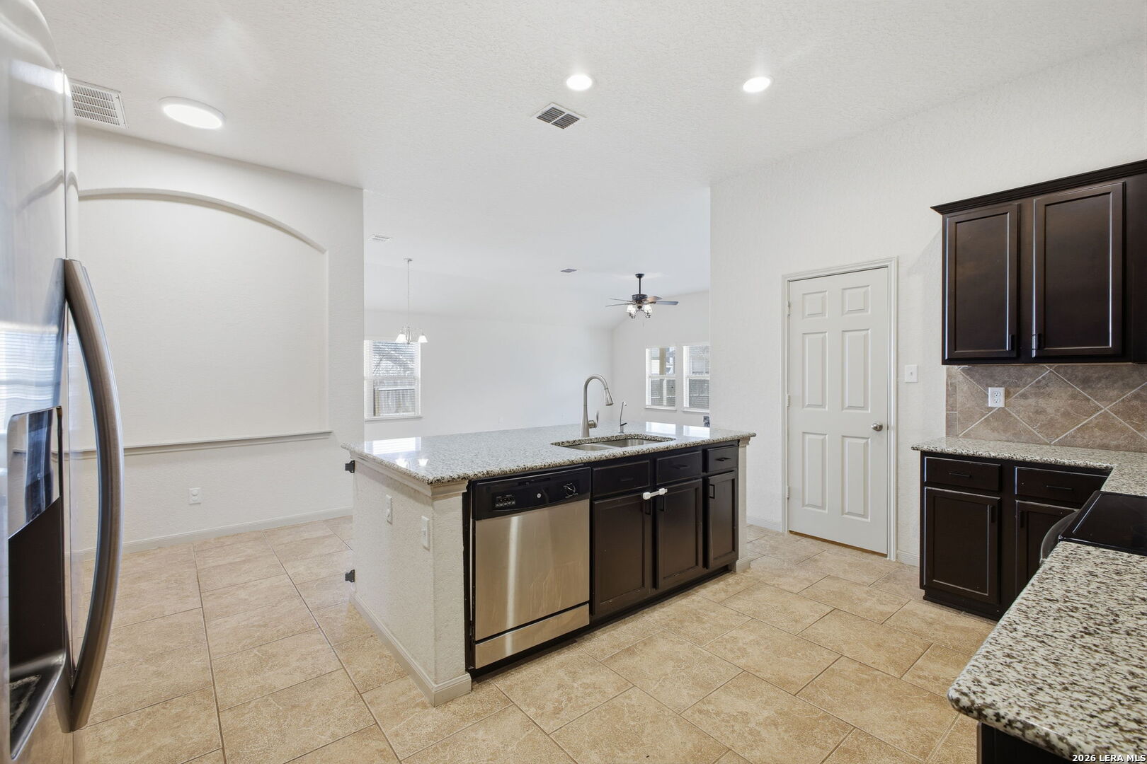 107 Ruger Path New Braunfels, TX 78130 - Photo 4 of 18