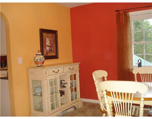 210 Inwood Road Pittsburgh, PA 15237 - Photo 6 of 11 Dining Room.