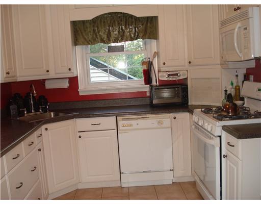 210 Inwood Road Pittsburgh, PA 15237 - Photo 7 of 11 Kitchen.