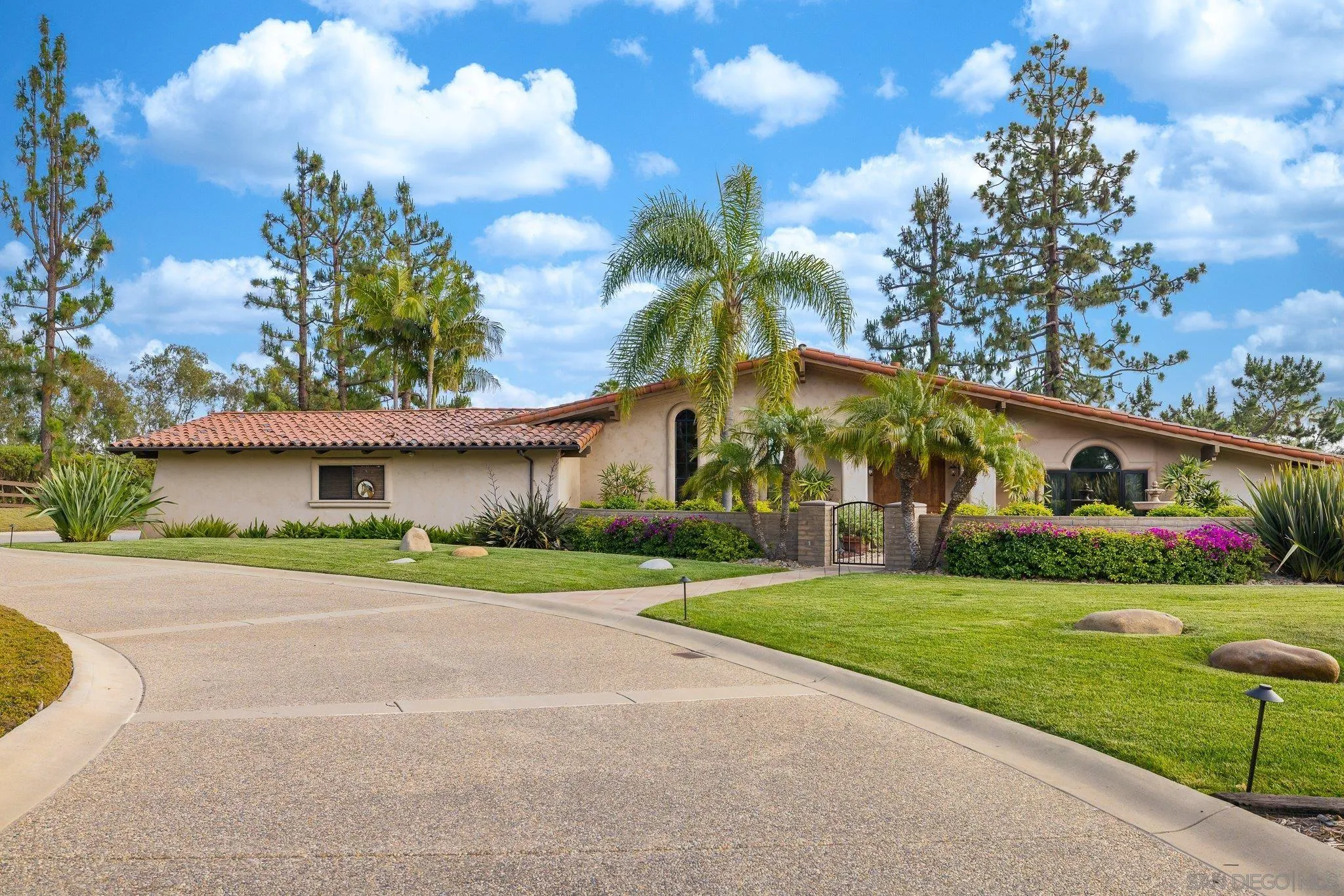 16822 Zumaque Street Rancho Santa Fe, CA 92067 - Photo 6 of 62 Gallery Image 6