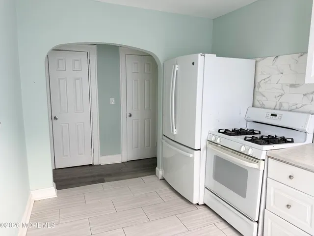 $1,750 | 37 2nd Avenue, Unit 2, Long Branch, NJ 07740