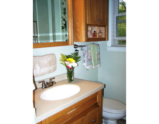 36 Chandler Road Andover, MA 01810 - Photo 11 of 21 Gallery Image 11