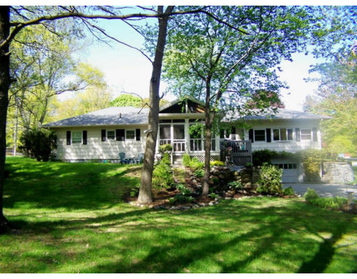 36 Chandler Road Andover, MA 01810 - Photo 17 of 21 Gallery Image 17