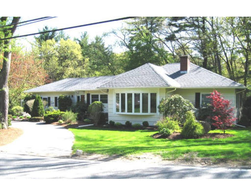36 Chandler Road Andover, MA 01810 - Photo 2 of 21 Gallery Image 2