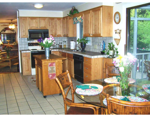 36 Chandler Road Andover, MA 01810 - Photo 3 of 21 Gallery Image 3